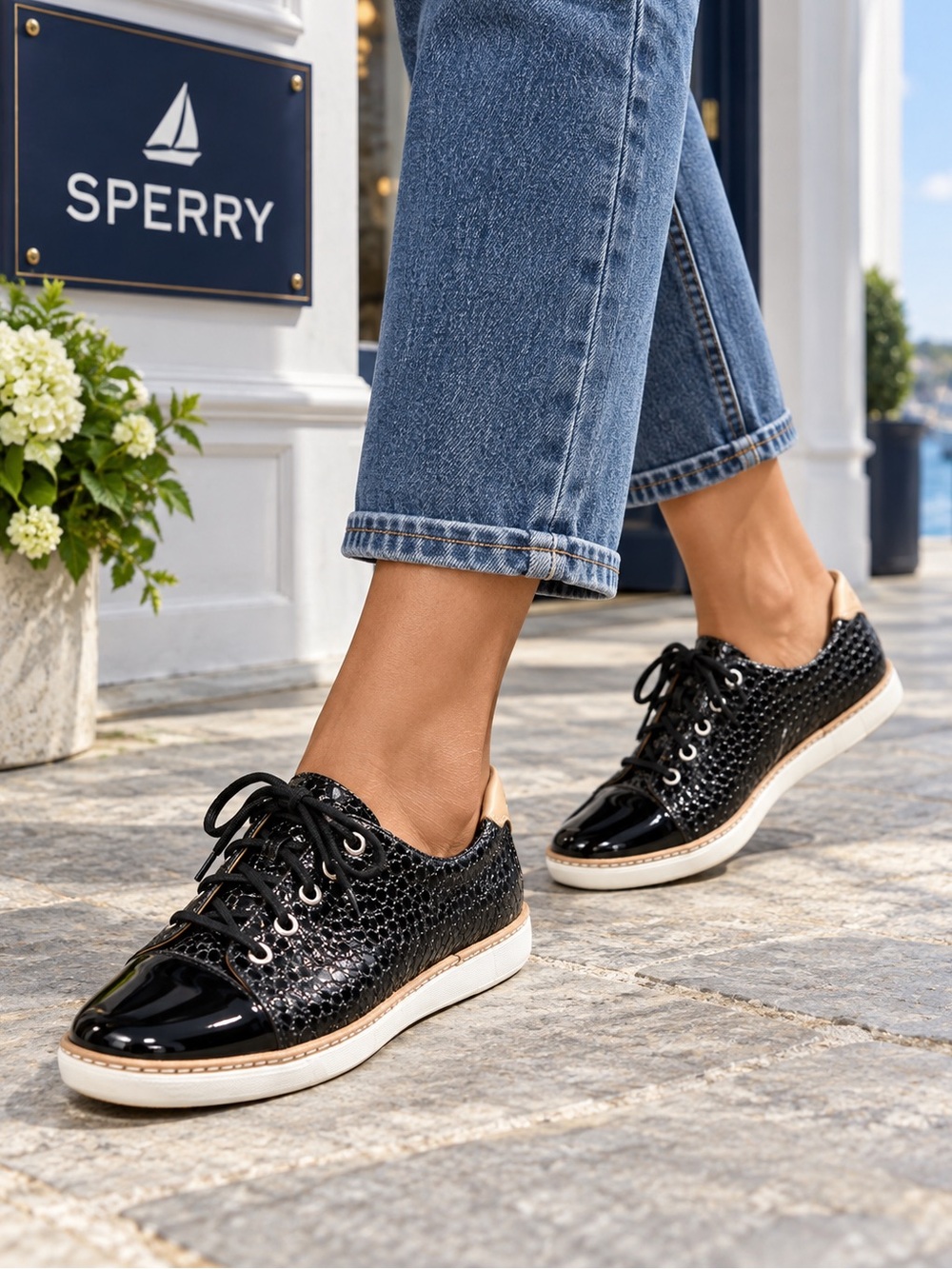 Sperry Gold Cup, Black Textured & Embossed Leather,Excellent Condition, Size 6
